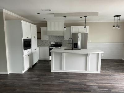 Photo 5 of 20 of home located at 1647 Voyager Drive Sarasota, FL 34234