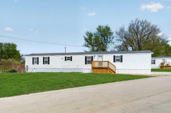 1998 Fleetwood Manufactured Home