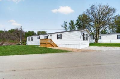 Photo 3 of 27 of home located at 143 Echo Lake E Dr Mooresville, IN 46158