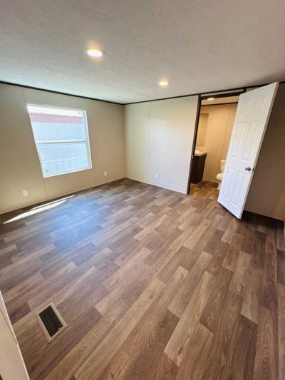 Photo 5 of 6 of home located at 11330 Cox Rd., Conroe, TX 77385