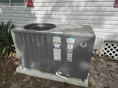 Photo 5 of 9 of home located at 5800 S. Oakridge Dr., Lot 38 Homosassa, FL 33715