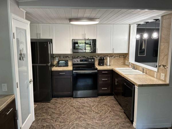 1984 Twin Mobile Home For Sale