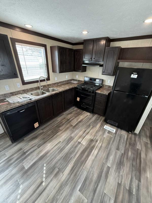 2025 Adventure Mojave Mobile Home