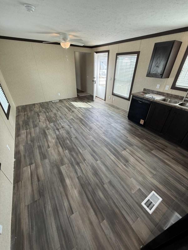 2025 Adventure Mojave Mobile Home