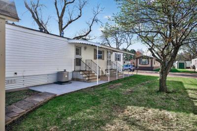 Photo 4 of 29 of home located at 900 Mooney Dr New Brighton, MN 55112