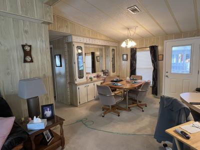 Photo 4 of 8 of home located at 320 Royal Palm Dr Palmetto, FL 34221