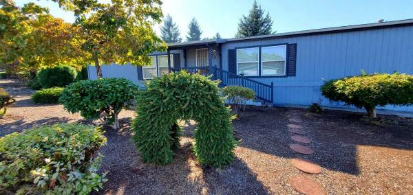 Photo 1 of 2 of home located at 10400 SE Cook Ct #73 Milwaukie, OR 97222