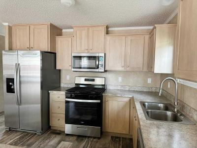 Photo 2 of 7 of home located at 1 Ems B37 Lot 72 Warsaw, IN 46582