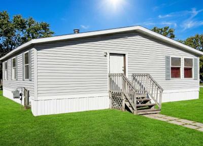 Mobile Home at 5459 East Aster, Lot 18 Mount Pleasant, MI 48858