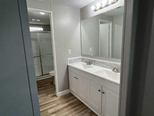 1994 BROO Manufactured Home