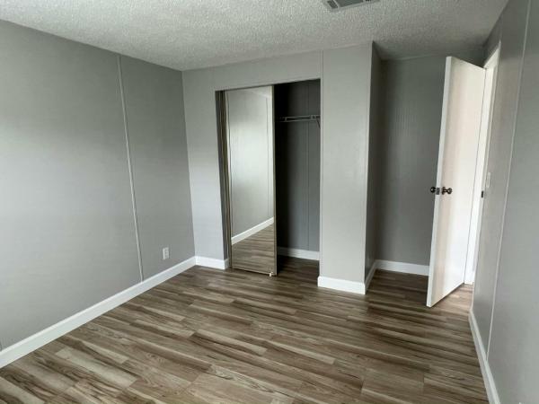 1994 BROO Manufactured Home