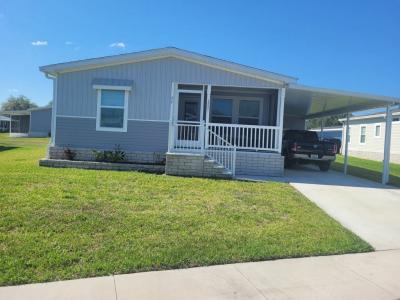 Photo 2 of 20 of home located at 40897 Roselle Loop Zephyrhills, FL 33540