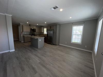 Photo 2 of 26 of home located at 3000 Us Hwy 17/92 W Lot #606 Haines City, FL 33844