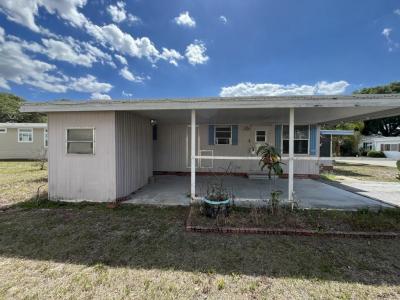 Photo 5 of 20 of home located at 142 Highland Drive Leesburg, FL 34788