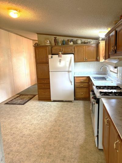 Photo 2 of 6 of home located at 1960 White Oak Lane Ypsilanti, MI 48198