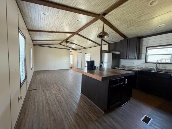 2018 CLAYTON  34F  Home