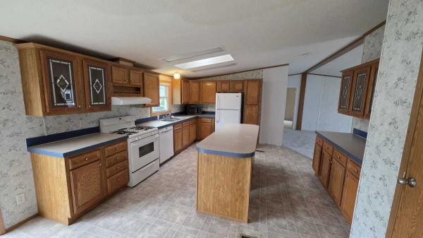 2003 Schult Manufactured Home