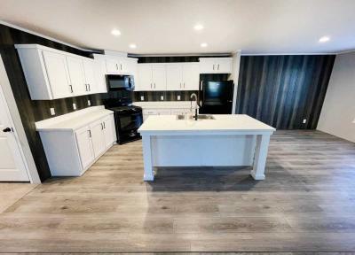 Photo 2 of 8 of home located at 28 Woodmoor Court Leavenworth, KS 66048