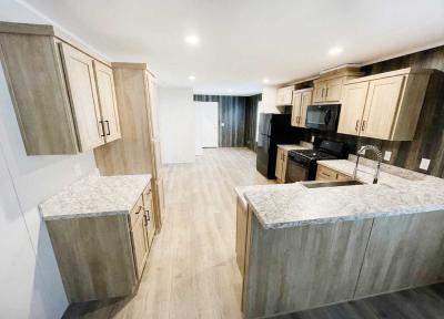 Photo 4 of 7 of home located at 56 Woodmoor Court Leavenworth, KS 66048