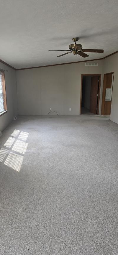 Photo 3 of 21 of home located at 116 Brandywine Pl #424 Lansing, MI 48906