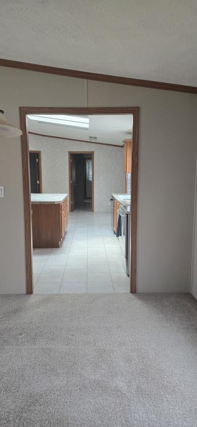 Photo 5 of 21 of home located at 116 Brandywine Pl #424 Lansing, MI 48906