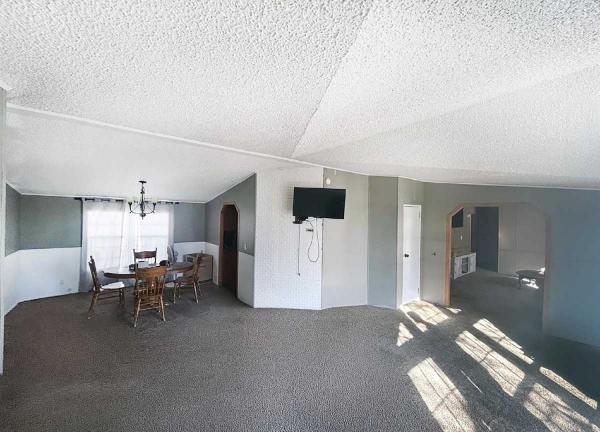 1992 Manufactured Home