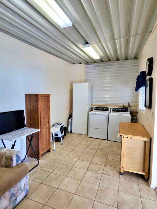 1993 CAVCO Mobile Home