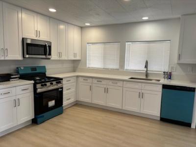 Photo 4 of 11 of home located at 601 N Kirby St Lot 178 Hemet, CA 92545