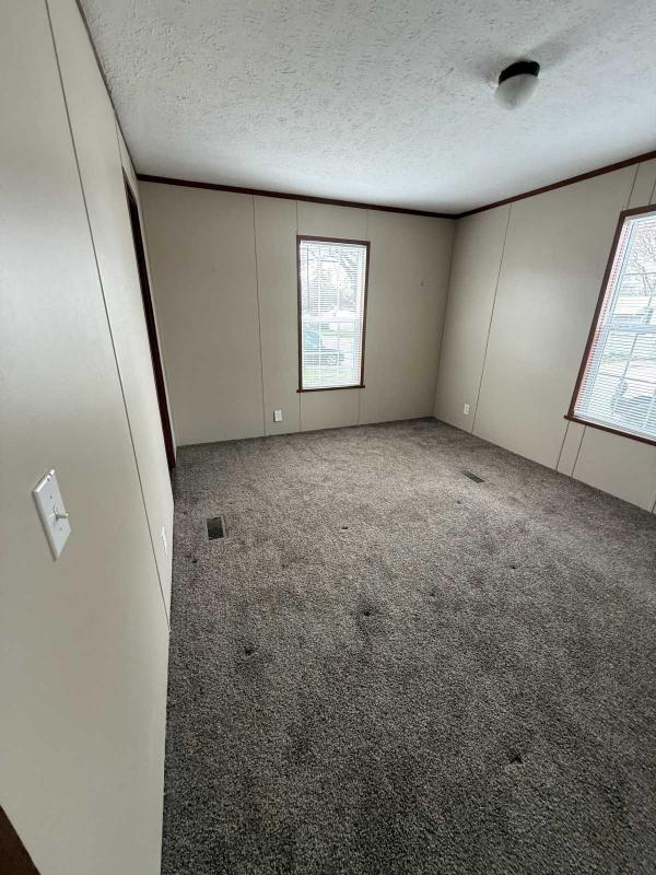 2015 Champion Redman Avantage II (2015 RA167 Manufactured Home