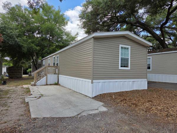 Photo 1 of 2 of home located at 11645 Harmony Ranch Ln Thonotosassa, FL 33592