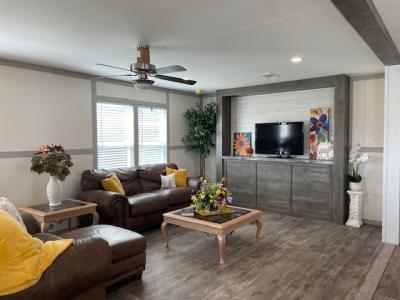 Photo 5 of 9 of home located at 2300 Ward Bend Rd Sealy, TX 77474