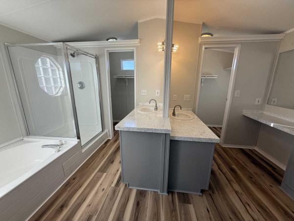 1999 Clayton Milan Mobile Home