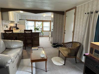 Photo 4 of 23 of home located at 208 W Pleasant St Cincinnati, IA 52549