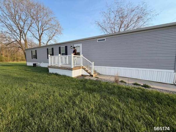 Photo 1 of 2 of home located at Wayside 1000 Garfield Ave Lot 85 Bellefontaine, OH 43311