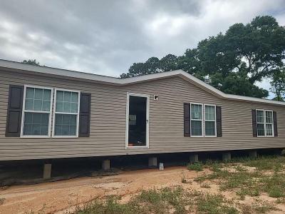 Mobile Home at 581 Rock Hill Rd Mount Olive, MS 39119