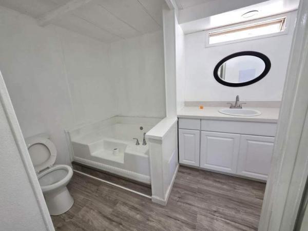 1977 Schult Manufactured Home