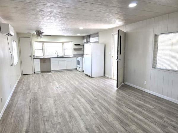 1977 Schult Manufactured Home