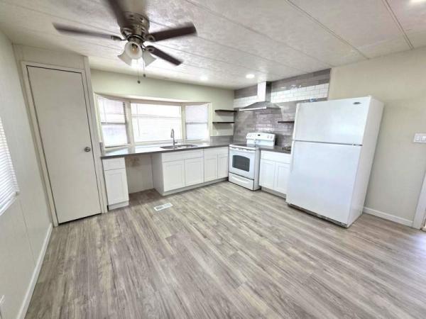 1977 Schult Manufactured Home