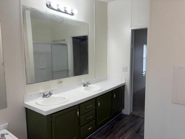 2000 Clayton Homes Inc Dream 2000 Mobile Home