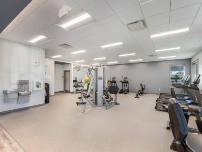 Photo 5 of 6 of home located at 610 Riverview Drive Ellenton, FL 34222