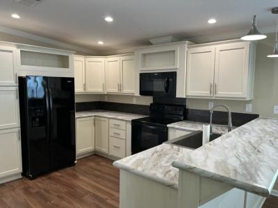 Photo 3 of 20 of home located at 7070 Bartlett Ct. Ellenton, FL 34222