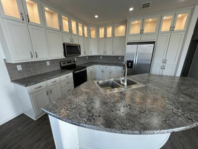 Photo 2 of 18 of home located at 3301 S Goldfield Road Lot 5017 Apache Junction, AZ 85119