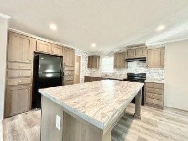 Photo 2 of 2 of home located at 9191 Tansel Cir Lot 190 Indianapolis, IN 46234