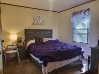 Photo 3 of 20 of home located at 1113 Lake Terrace Elgin, IL 60123