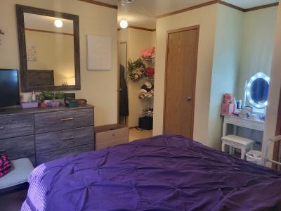 Photo 5 of 20 of home located at 1113 Lake Terrace Elgin, IL 60123