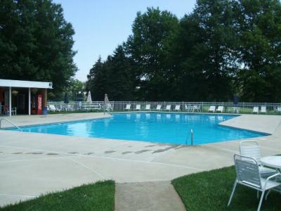 Photo 3 of 6 of home located at 8910 Breinig Run Cir Breinigsville, PA 18031