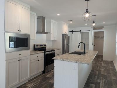 Photo 2 of 12 of home located at 127 Coral Crest Dr Lot 160 Valrico, FL 33594