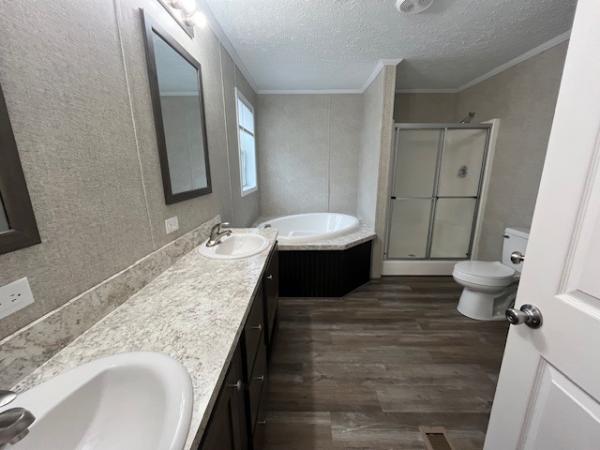 2020 FAIRMONT HOMES 430IN28483A  Home