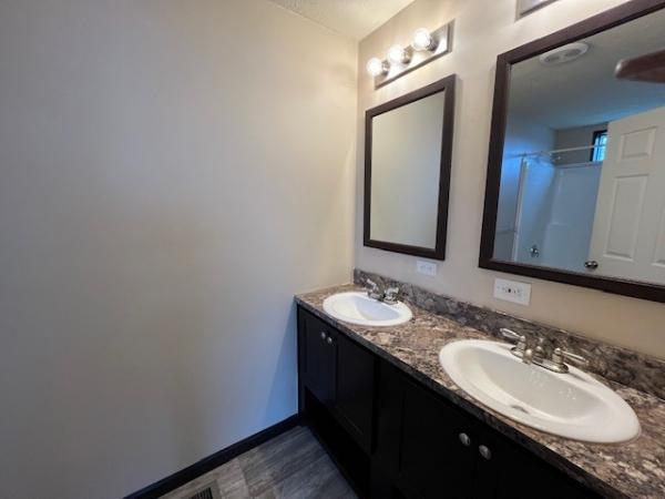 2017 FAIRMONT HOMES 430IN28523A  Home