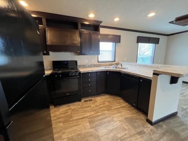 2017 FAIRMONT HOMES 430IN28523A  Home